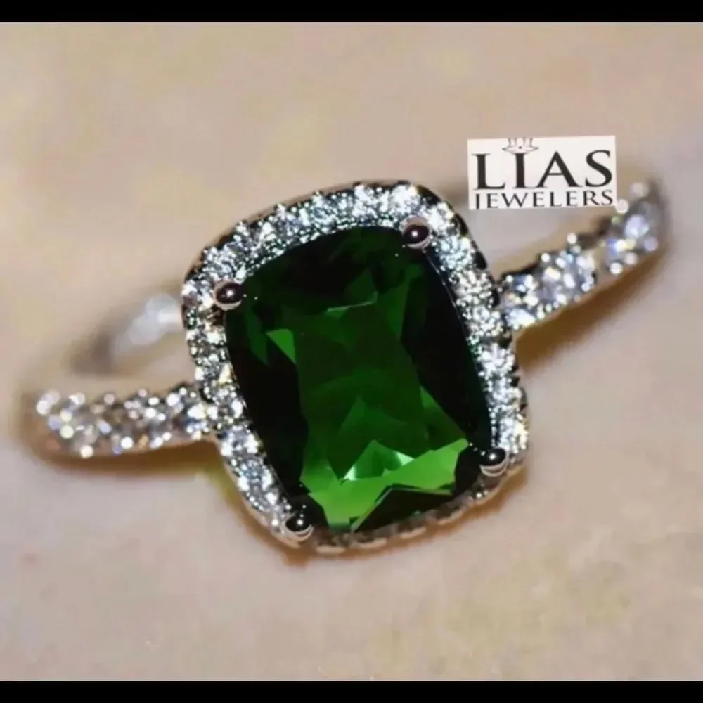 New 18k White gold engagement ring
